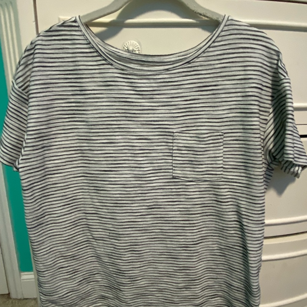 Old Navy; size small textured striped top